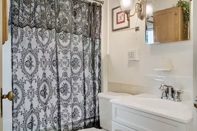 328  8th St, La Crosse, WI 54601 - Photo 8