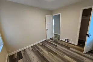 4800 W Green Tree Rd, Milwaukee, WI 53223 - Photo 10