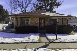 3947 E Adams Ave, Cudahy, WI 53110 - Photo 2