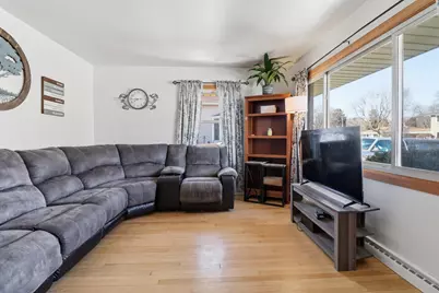 3947 E Adams Ave, Cudahy, WI 53110 - Photo 6