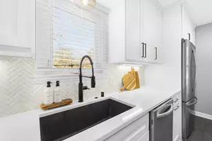 5281 N Kent Ave, Whitefish Bay, WI 53217 - Photo 14