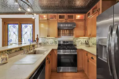 162  Wilson Ave, West Bend, WI 53090 - Photo 6