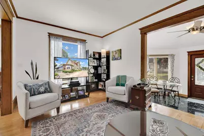 162  Wilson Ave, West Bend, WI 53090 - Photo 2