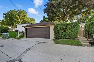 2529 S 66th St, Milwaukee, WI 53219 - Photo 20