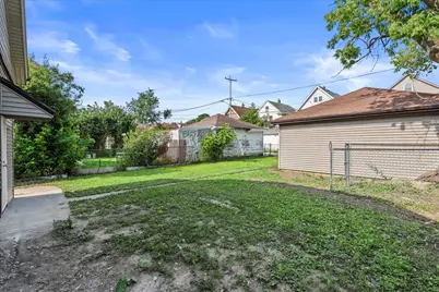 3783 N 9th St, Milwaukee, WI 53206 - Photo 26