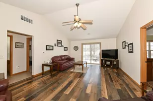 112 Eastfield Ct, Darien, WI 53114 - Photo 4