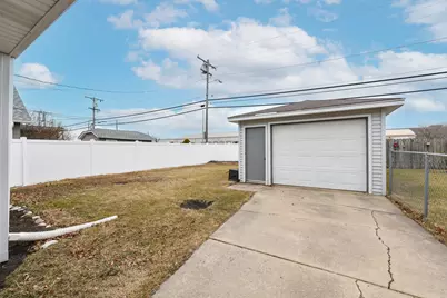 2207  Hamilton Ave, Racine, WI 53403 - Photo 30