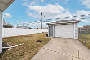 2207 Hamilton Ave, Racine, WI 53403 - Photo 30