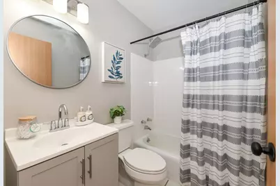 2207  Hamilton Ave, Racine, WI 53403 - Photo 14