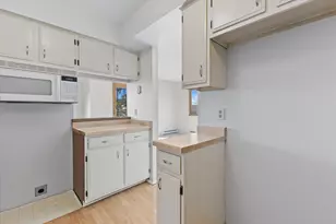 307 Cheviot Chase, Waukesha, WI 53186 - Photo 6