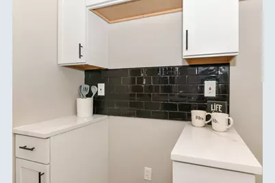 2426 N 55th St, Milwaukee, WI 53210 - Photo 16