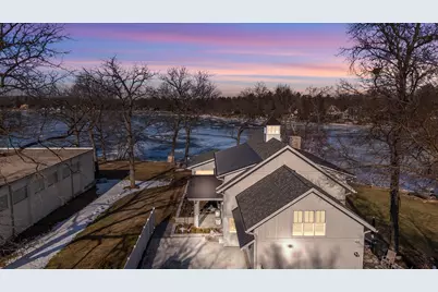 222 E Pleasant St, Oconomowoc, WI 53066 - Photo 34