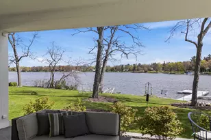 222 E Pleasant St, Oconomowoc, WI 53066 - Photo 6