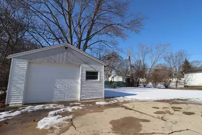 8267 N 52nd St, Brown Deer, WI 53223 - Photo 16
