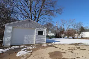 8267 N 52nd St, Brown Deer, WI 53223 - Photo 16