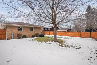 3326  Monarch Dr, Racine, WI 53406 - Photo 36