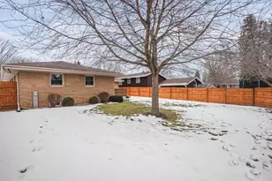 3326 Monarch Dr, Racine, WI 53406 - Photo 36