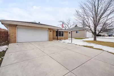 3326  Monarch Dr, Racine, WI 53406 - Photo 40
