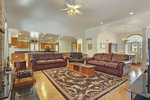 1343 40th Ct, Kenosha, WI 53144 - Photo 6