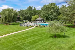 31 Abbey Villa Cir, Fontana, WI 53125 - Photo 6