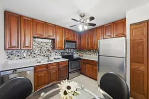 8539 N 107th St, Milwaukee, WI 53224 - Photo 10