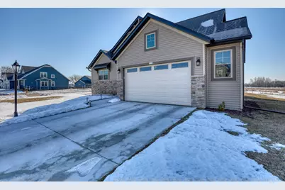 1721  Arthurs Pass, Oconomowoc, WI 53066 - Photo 32