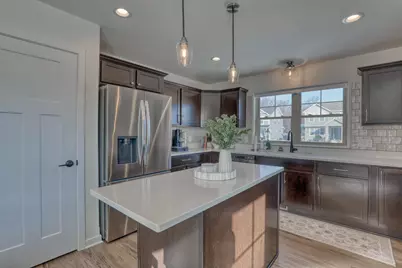 1721  Arthurs Pass, Oconomowoc, WI 53066 - Photo 12