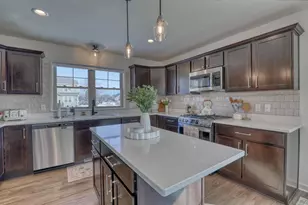 1721 Arthur's Pass, Oconomowoc, WI 53066 - Photo 10