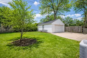 908 E Hampton Rd, Whitefish Bay, WI 53217 - Photo 24