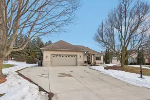 6748 S Yale Dr, Franklin, WI 53132 - Photo 62