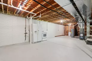 6748 S Yale Dr, Franklin, WI 53132 - Photo 36