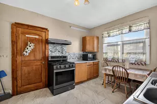 1826 Clayton Ave, Racine, WI 53404 - Photo 12