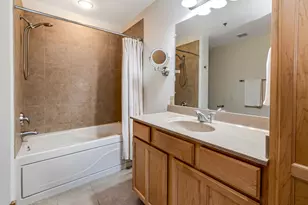 3710 N Oakland Ave, Shorewood, WI 53211 - Photo 8