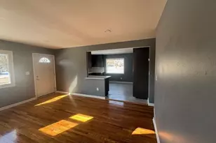 7720 W Bobolink Ave, Milwaukee, WI 53218 - Photo 10