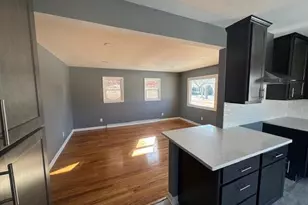 7720 W Bobolink Ave, Milwaukee, WI 53218 - Photo 8