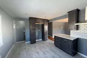 7720 W Bobolink Ave, Milwaukee, WI 53218 - Photo 4