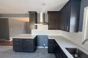 7720 W Bobolink Ave, Milwaukee, WI 53218 - Photo 6