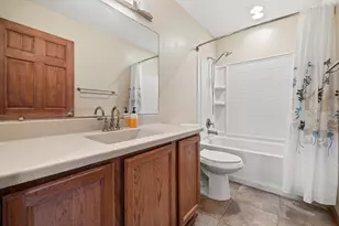 1523 Grandview Ct, Racine, WI 53139 - Photo 10