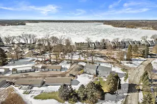 1523 Grandview Ct, Racine, WI 53139 - Photo 6