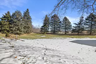 1523 Grandview Ct, Racine, WI 53139 - Photo 20