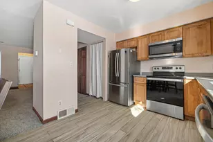 1523 Grandview Ct, Racine, WI 53139 - Photo 24