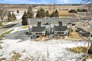 1523 Grandview Ct, Racine, WI 53139 - Photo 8