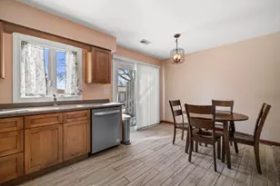 1523 Grandview Ct, Racine, WI 53139 - Photo 14