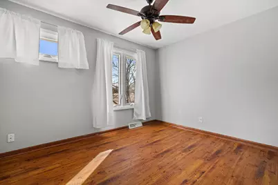 1523  Grandview Ct #4, Racine, WI 53139 - Photo 6
