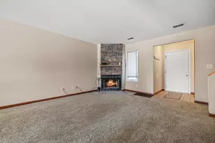1523 Grandview Ct, Racine, WI 53139 - Photo 12