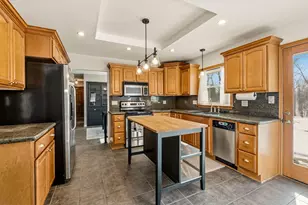 15613 W Riviera Dr, New Berlin, WI 53151 - Photo 6