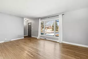 15613 W Riviera Dr, New Berlin, WI 53151 - Photo 16