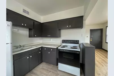 6910 W Center St #3, Milwaukee, WI 53210 - Photo 10