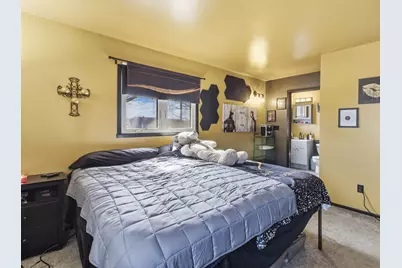 4436 S 90th St, Greenfield, WI 53228 - Photo 18