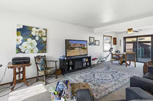 4436 S 90th St, Greenfield, WI 53228 - Photo 30